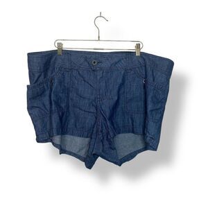 Torrid Denim Chambray Extended Tab Mid Rise 3” Inseam Shorts 26 Plus Casual